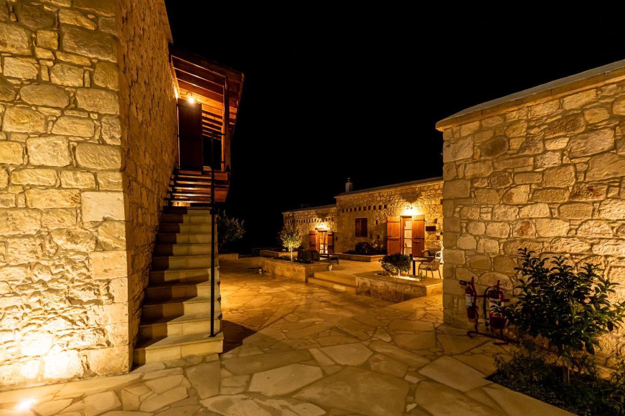 Harma Traditional Boutique Suites Paphos ภายนอก รูปภาพ