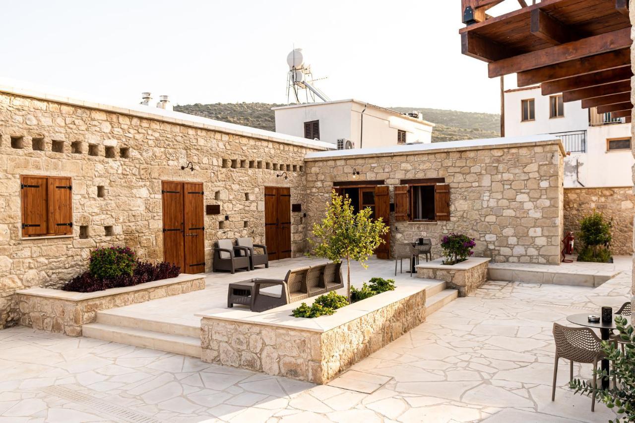 Harma Traditional Boutique Suites Paphos ภายนอก รูปภาพ