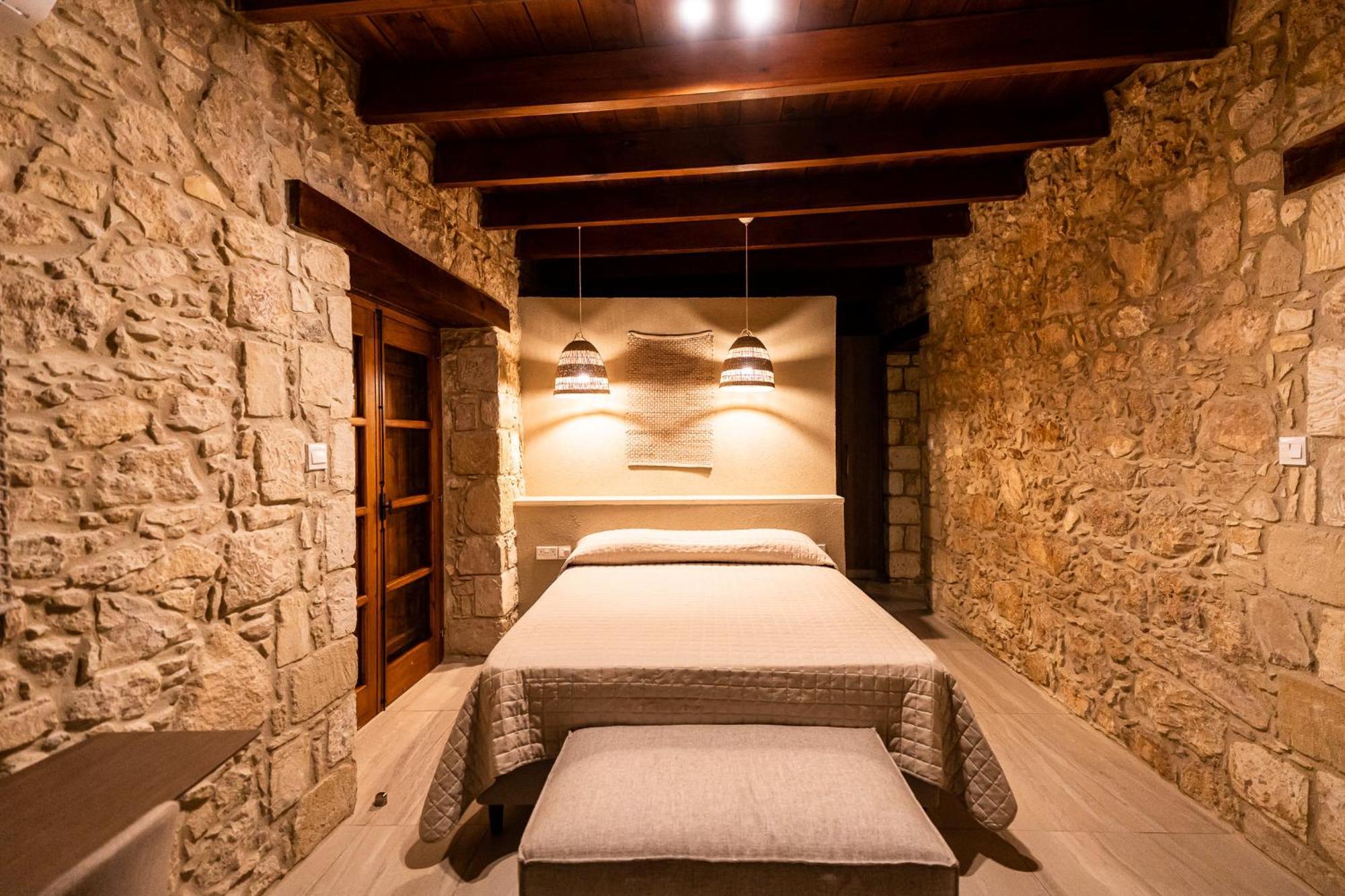 Harma Traditional Boutique Suites Paphos ห้อง รูปภาพ