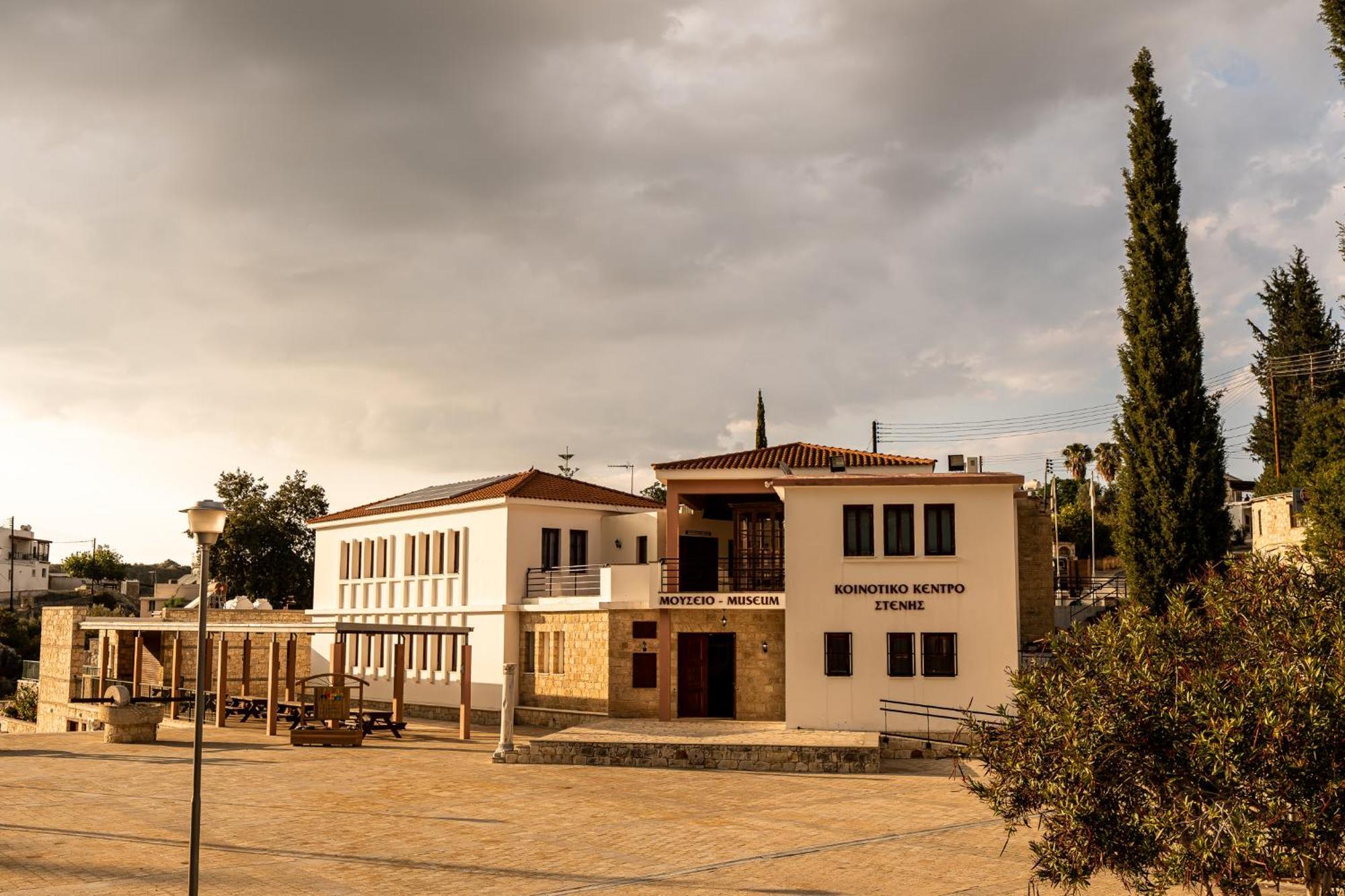 Harma Traditional Boutique Suites Paphos ภายนอก รูปภาพ