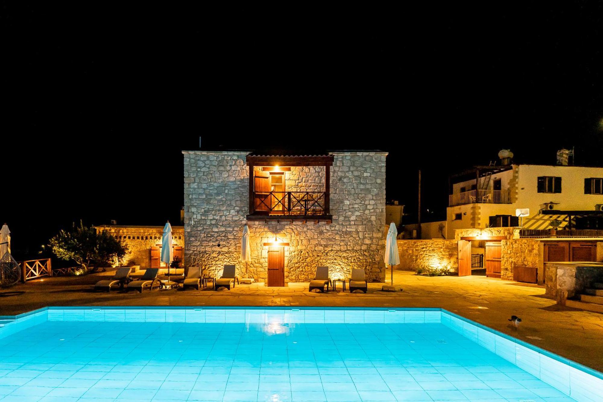 Harma Traditional Boutique Suites Paphos ภายนอก รูปภาพ
