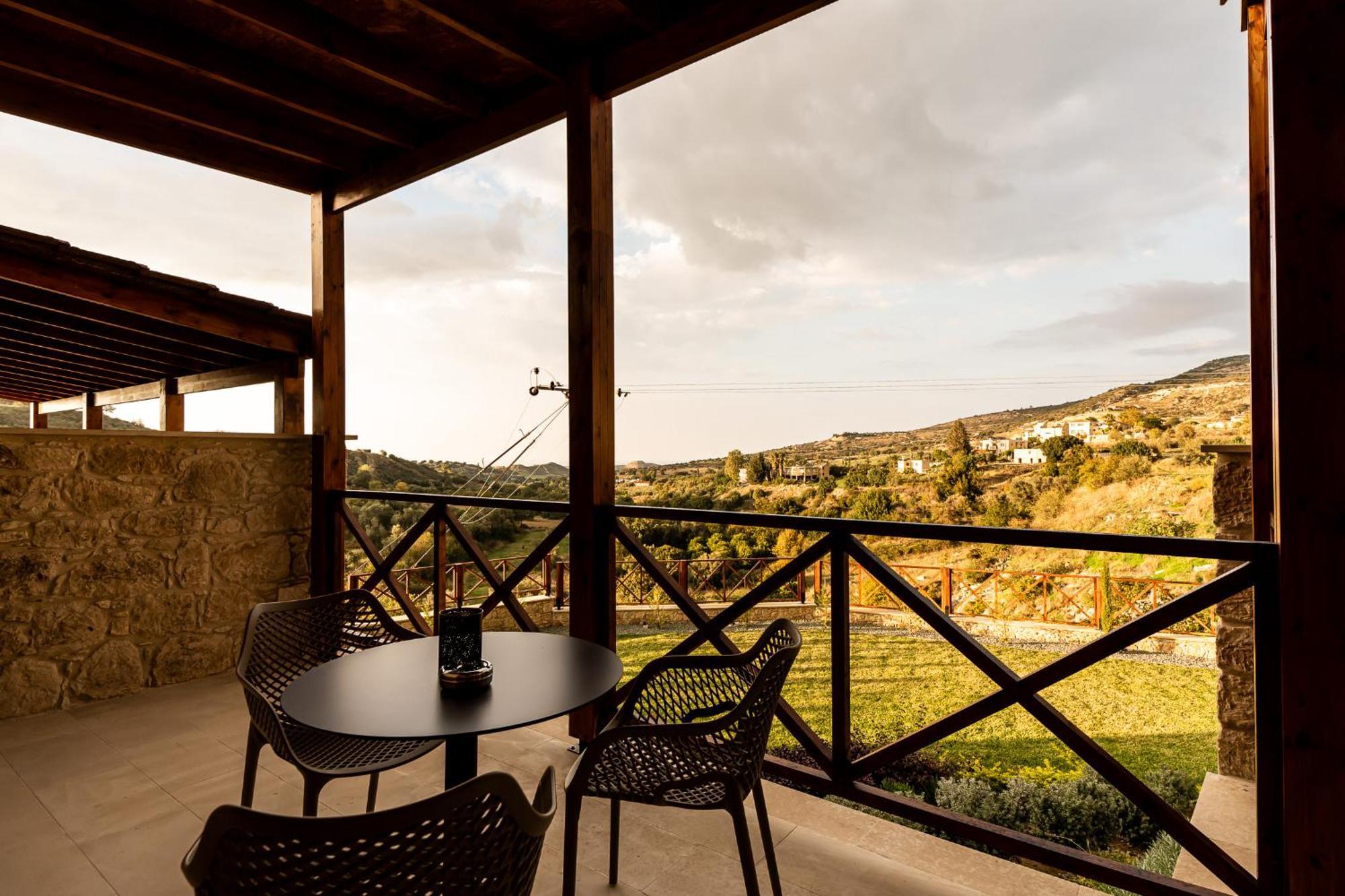 Harma Traditional Boutique Suites Paphos ภายนอก รูปภาพ
