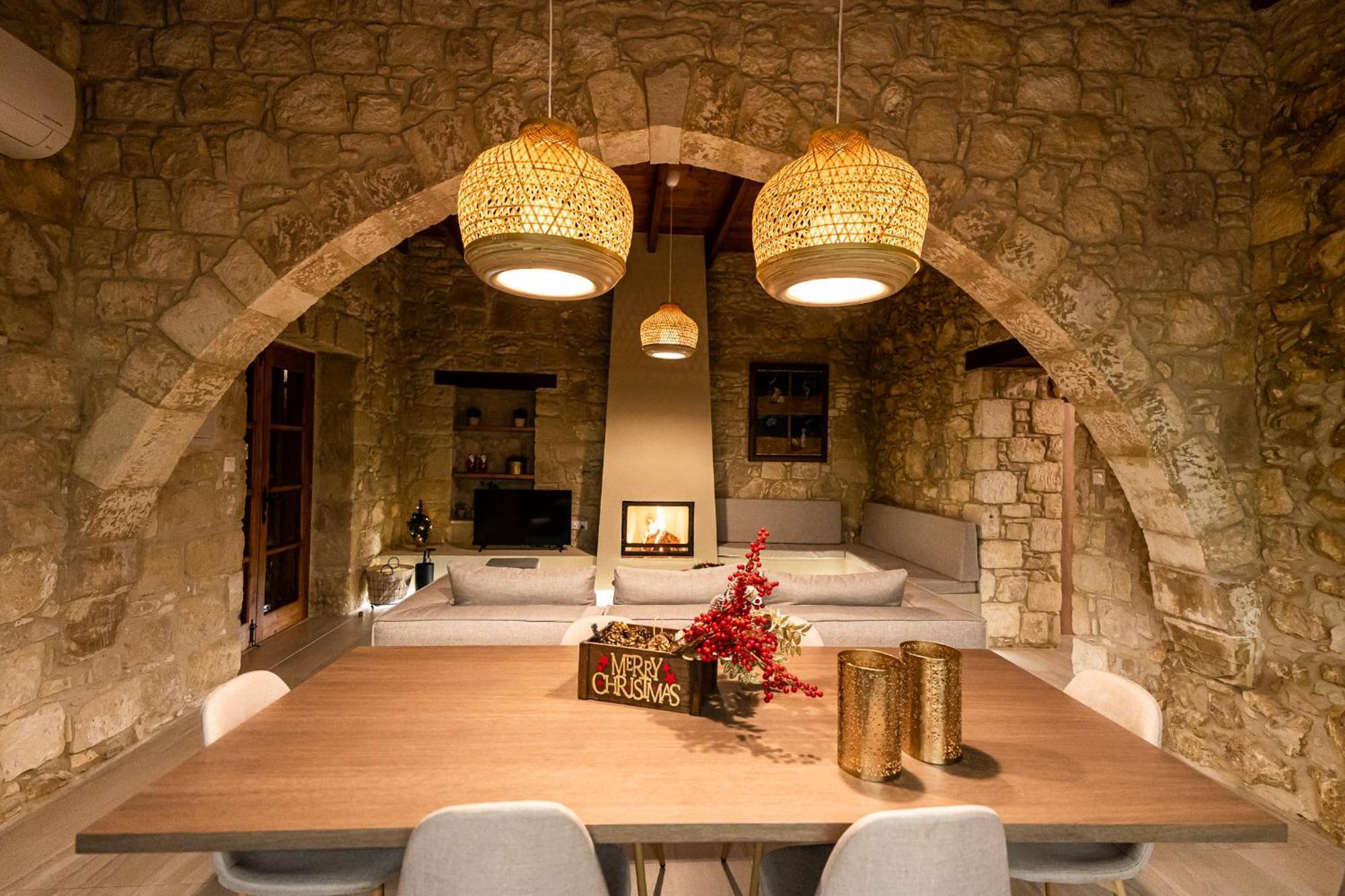 Harma Traditional Boutique Suites Paphos ภายนอก รูปภาพ