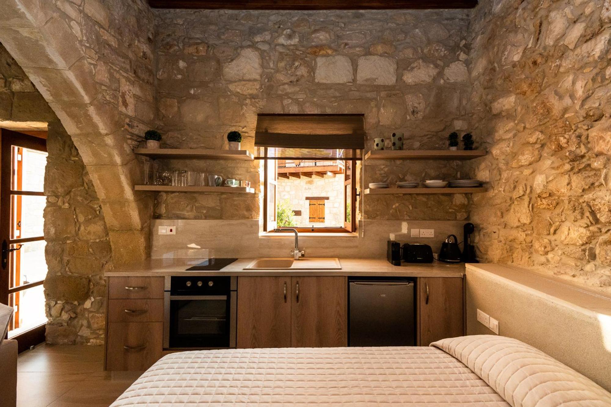 Harma Traditional Boutique Suites Paphos ห้อง รูปภาพ