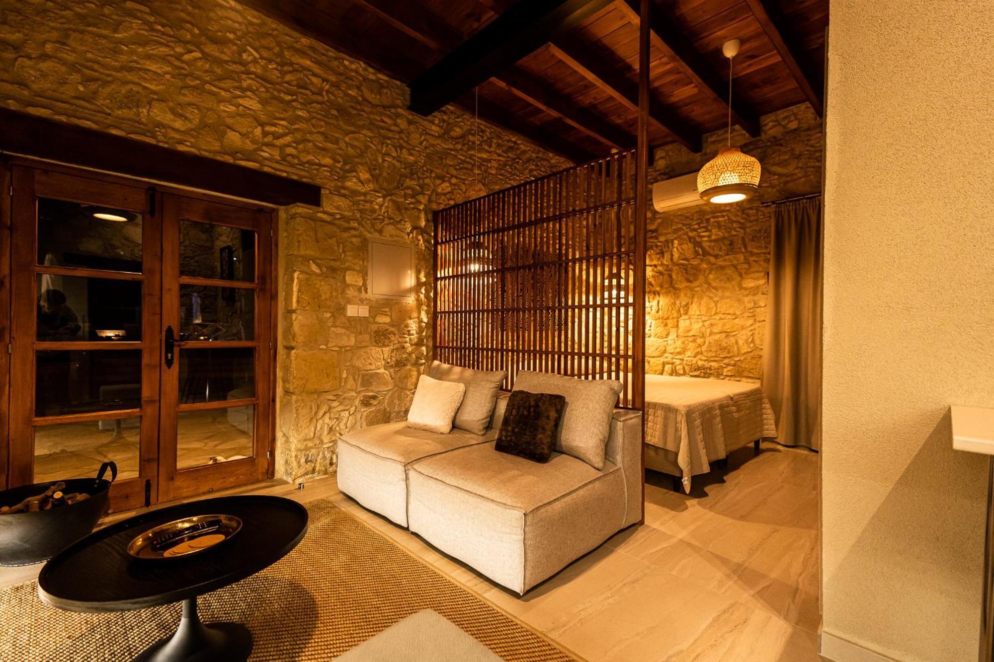 Harma Traditional Boutique Suites Paphos ภายนอก รูปภาพ