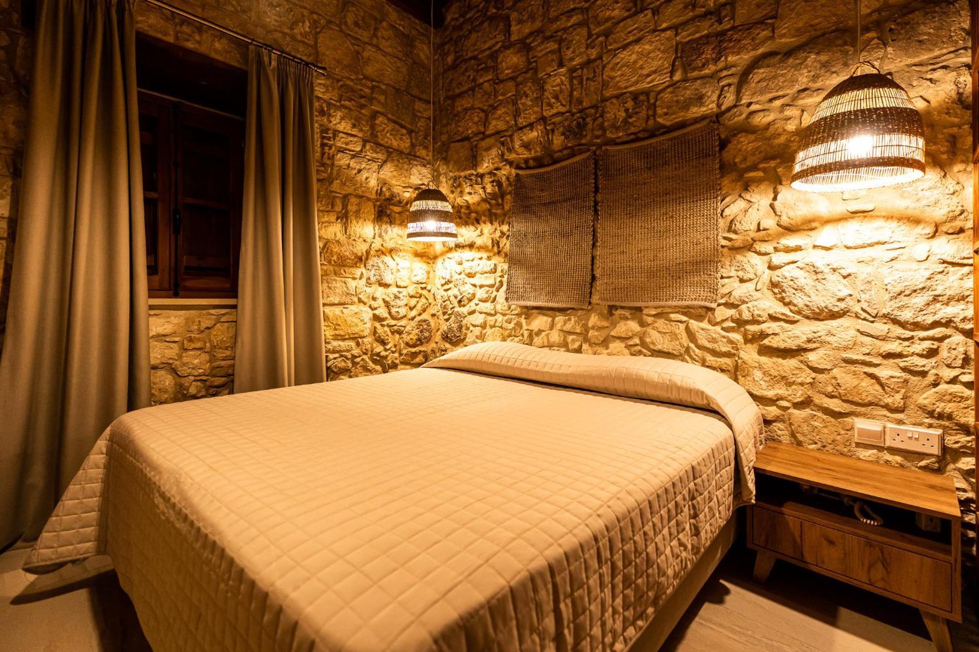 Harma Traditional Boutique Suites Paphos ห้อง รูปภาพ