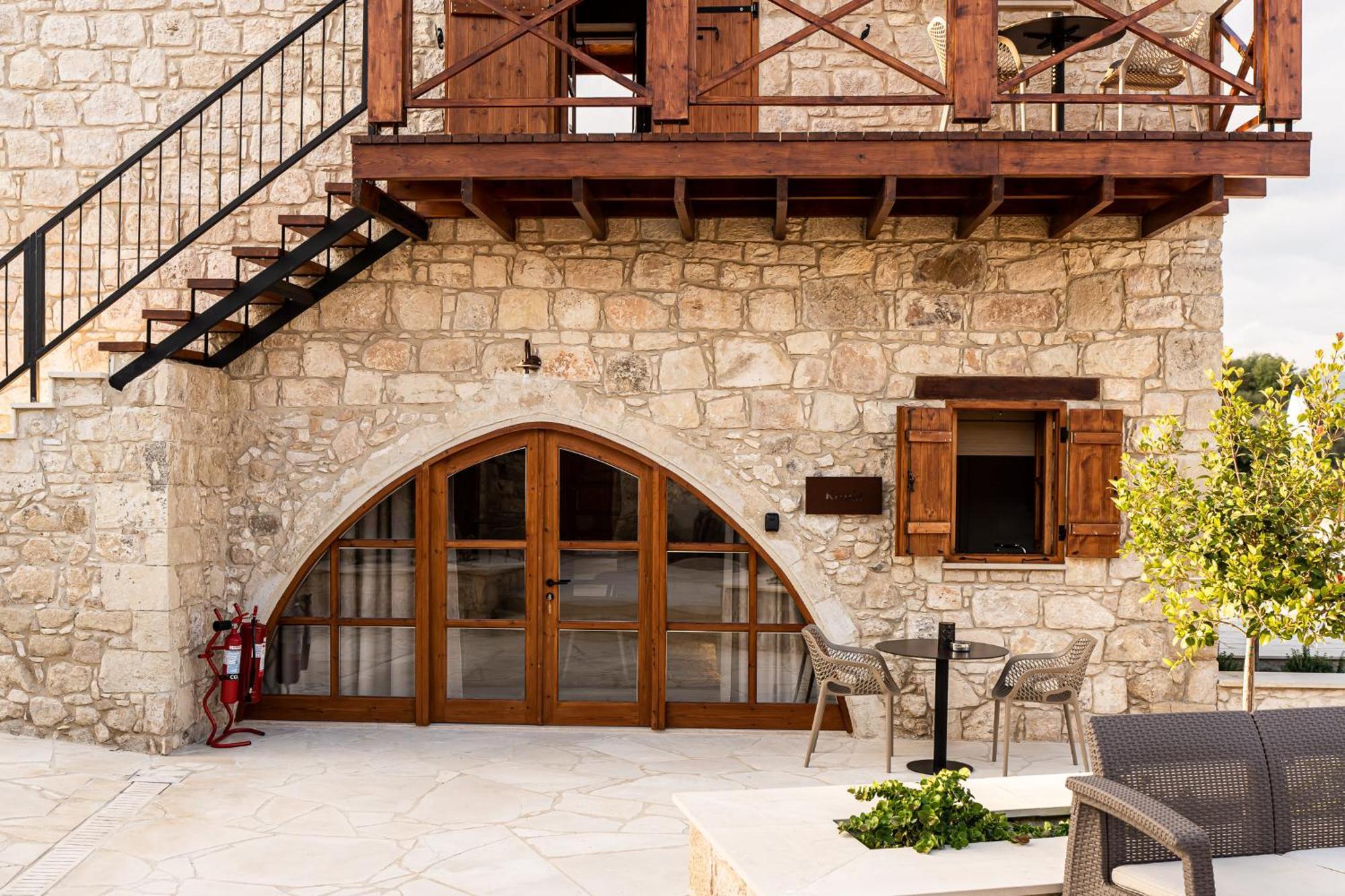 Harma Traditional Boutique Suites Paphos ภายนอก รูปภาพ